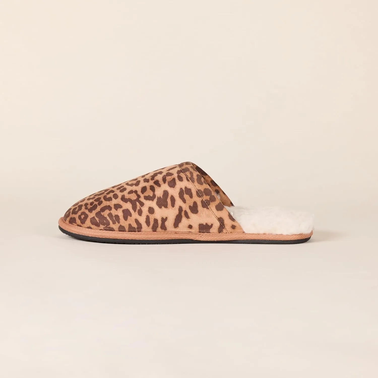 Amazon Essentials Women's Cozy Slippers