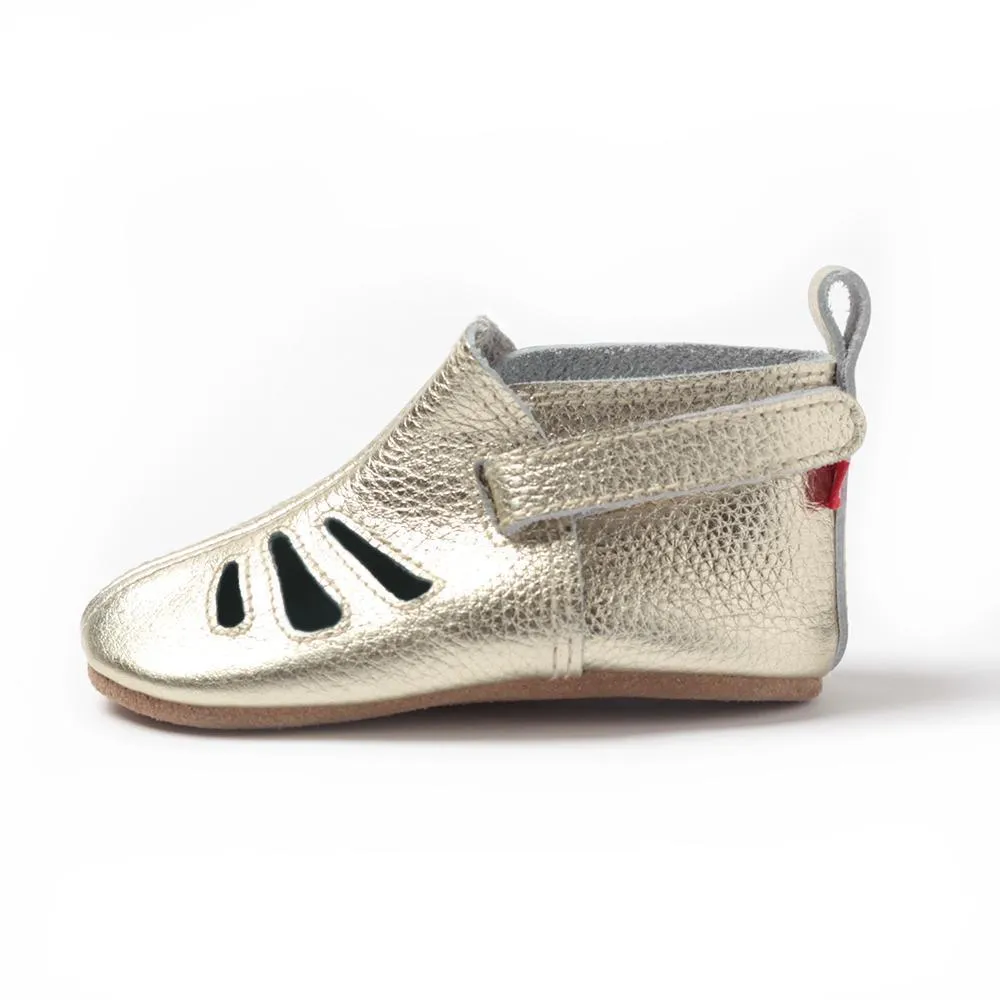 Light Gold Leather Oyster Bay Sandal