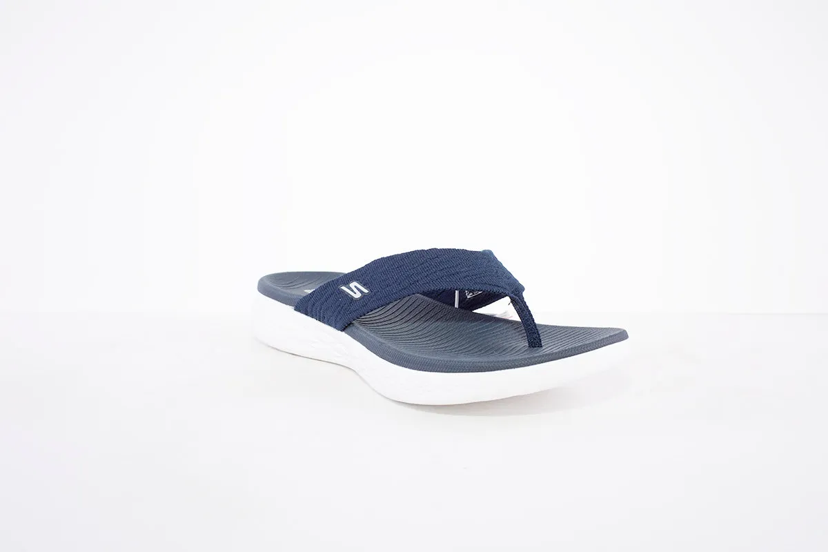 SKECHERS - ON THE GO 600 SUNNY TOE-POST MULE - NAVY