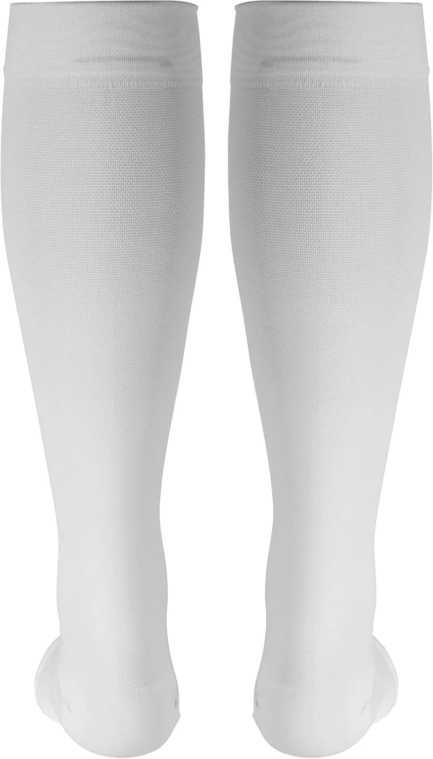 Truform 20-30 mmHg Compression Stockings for Men and Women, Knee High Length, Open Toe, White, Medium
