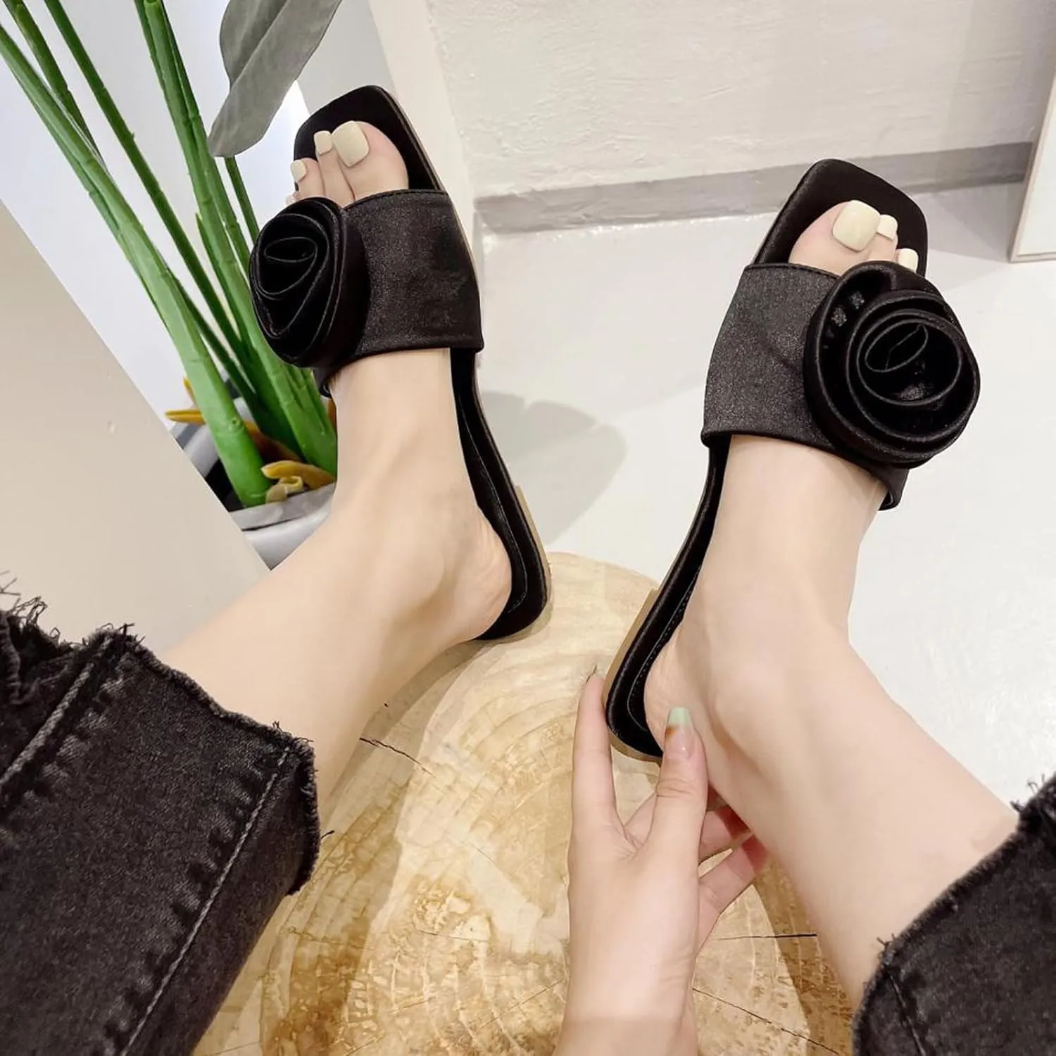 Women's Satin Bow Knot Square Toe Flat Sandals Fashion Open Toe Slip-On Dress Slides Summer Casual Beach Walking Slippers