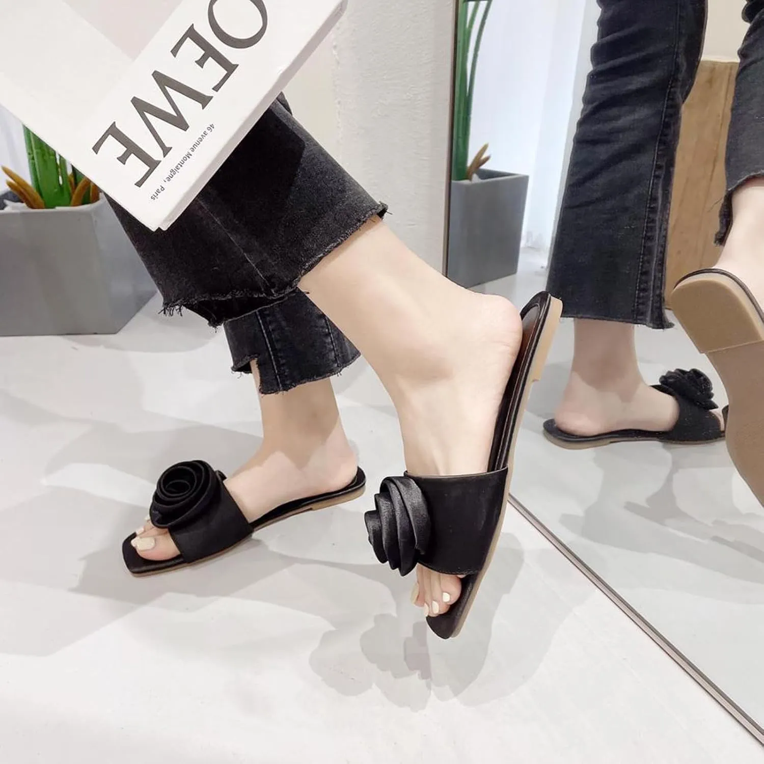 Women's Satin Bow Knot Square Toe Flat Sandals Fashion Open Toe Slip-On Dress Slides Summer Casual Beach Walking Slippers